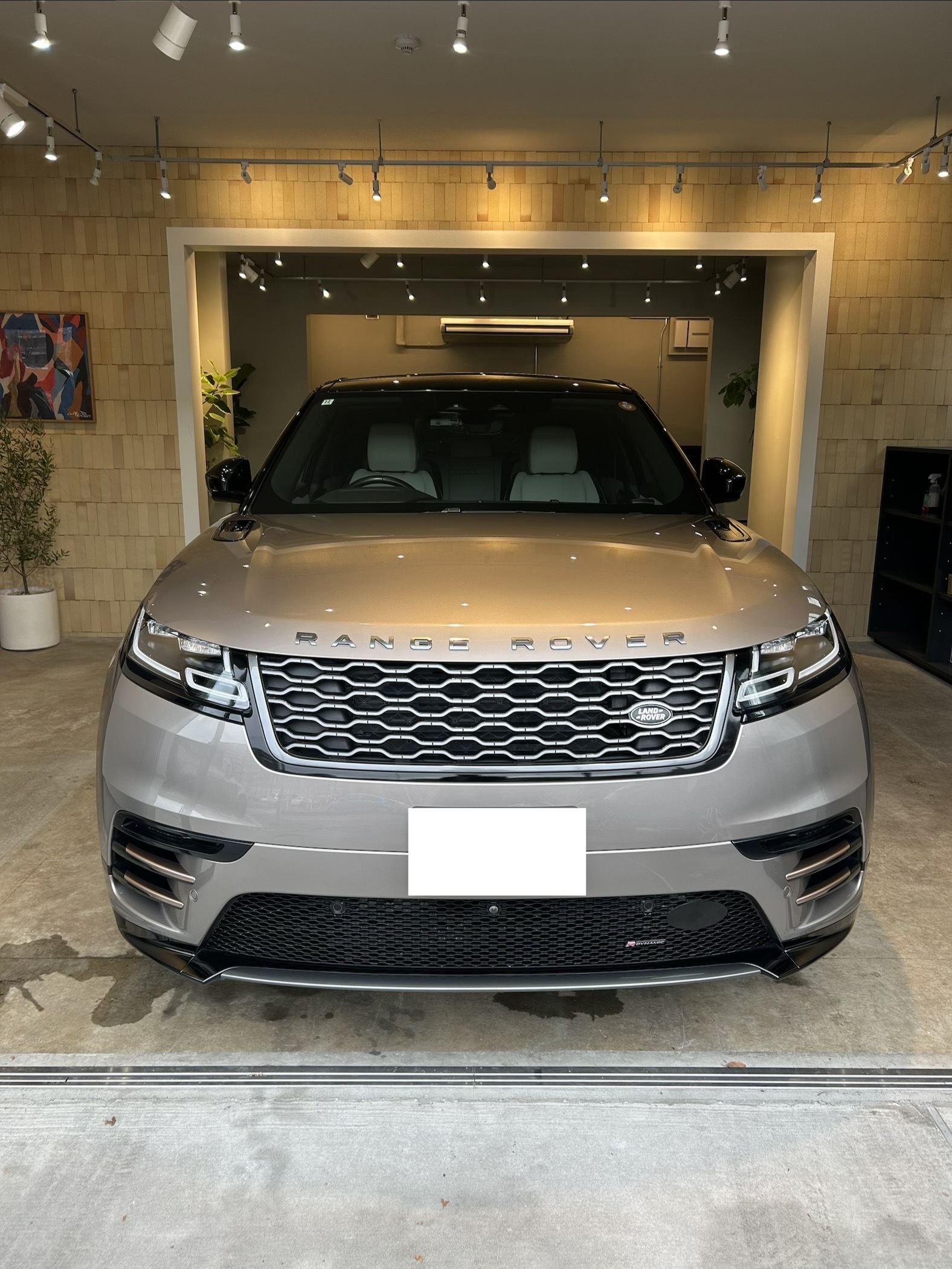 東京都にお住まいのI様へ、レンジローバー ヴェラールをご納車いたしました！